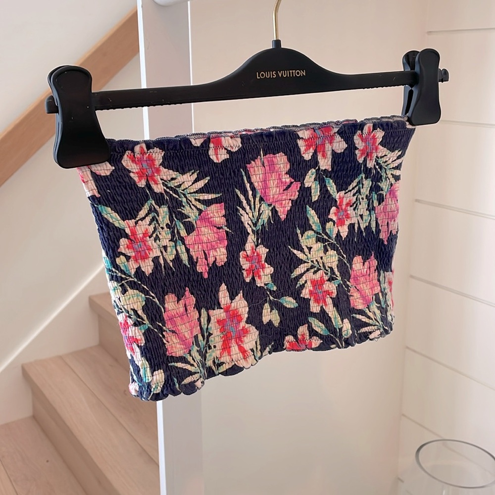 Pink Victoria’s Secret tube top with stretch